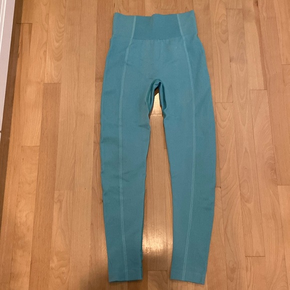 Gym shark leggings - Picture 1 of 1